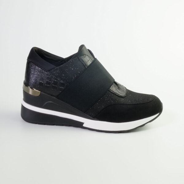 Sneakers Μαύρο XN 3415