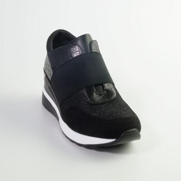 Sneakers Black XN 3415